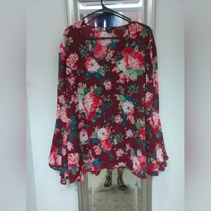 Pre-owner imán plus size 2xl V Front top Burgundy floral Dot bella sleeves women